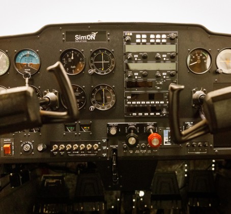 Lot w Symulatorze Cessna C152 (60 minut) | Warszawa