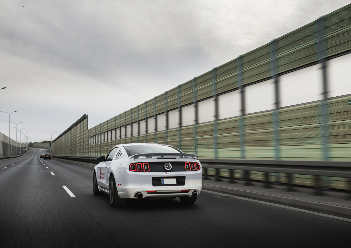 Poszalej Mustangiem Ulicami Miasta | Wiele Lokalizacji