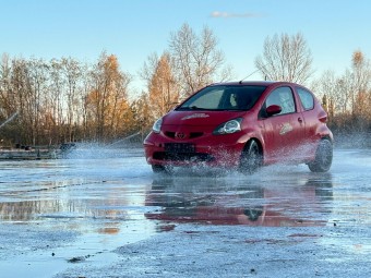 Szkolenie na Płycie Poślizgowej dla Dwojga | Józefów-Prezent dla Pary_P