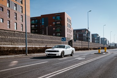 Poprowadź Dodge'a Challengera Ulicami Miasta (50 minut) | Wiele Lokalizacji-Prezent dla Ukochanego_P