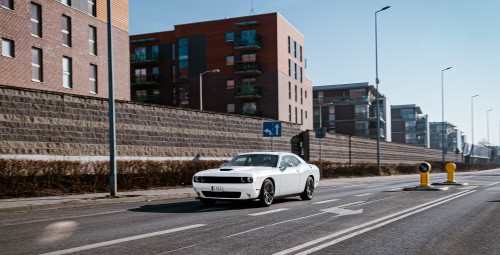 Poprowadź Dodge'a Challengera Ulicami Miasta (50 minut) | Wiele Lokalizacji-Prezent dla Ukochanego_P