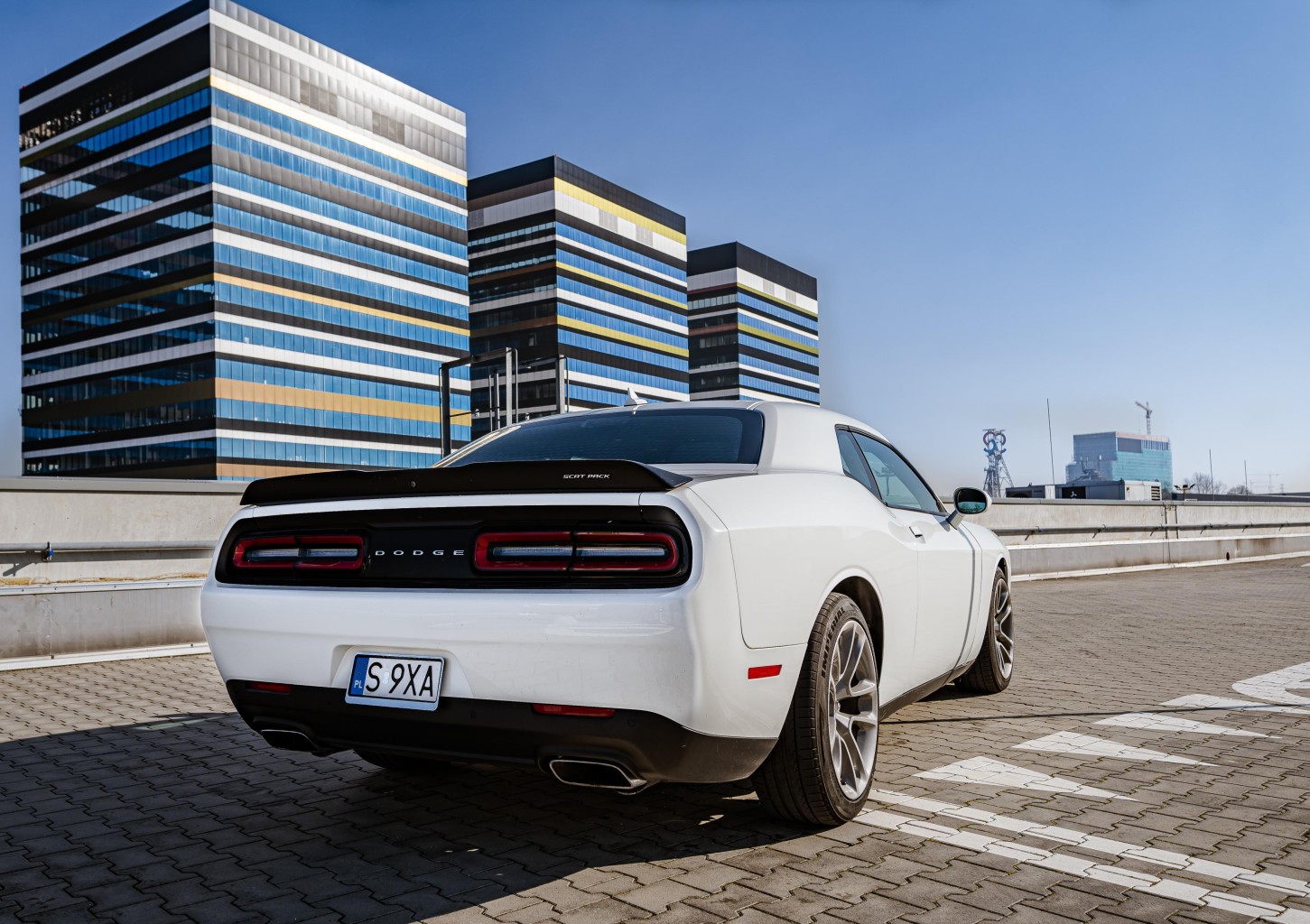 Co-Drive Dodge Challenger Ulicami Miasta (30 minut) | Wiele Lokalizacji