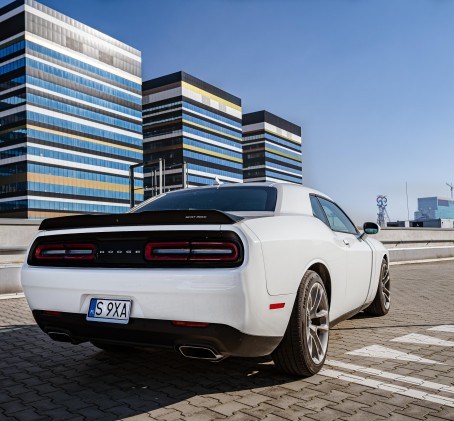 Co-Drive Dodge Challenger Ulicami Miasta (30 minut) | Wiele Lokalizacji