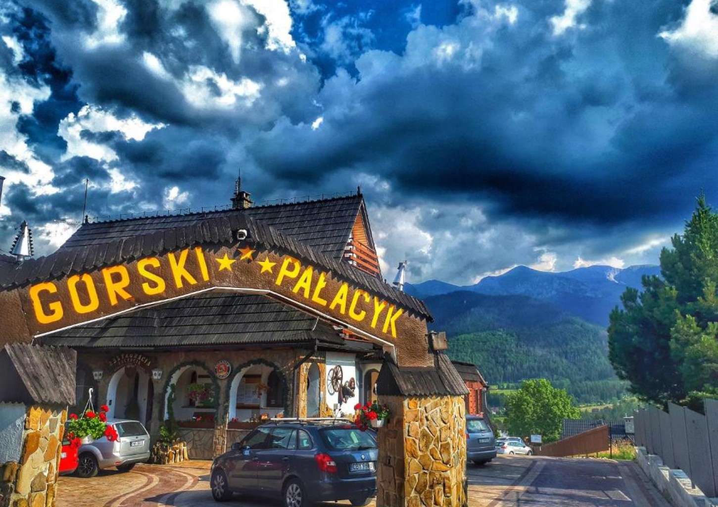 Urokliwy Pobyt (3 Noce, 2 Osoby) | Górski Pałacyk | Kościelisko
