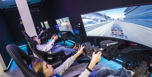 Jazda w Symulatorze Wyścigowym dla Przyjaciół | Rzeszów-Prezent dla Brata_P