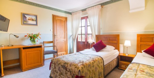 Rekreacyjny Pobyt (1 Noc, 2 Osoby) | Hotel Dwa Księżyce-Prezent dla Ukochanej_P