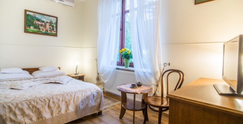 Rekreacyjny Pobyt (1 Noc, 2 Osoby) | Hotel Dwa Księżyce-Prezent na Rocznicę_P