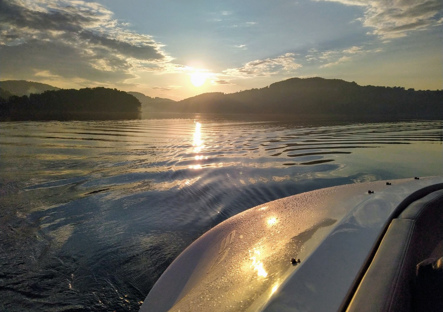 Romantyczny Rejs Elektrycznym Katamaranem dla Dwojga | Nowy Sącz (okolice)