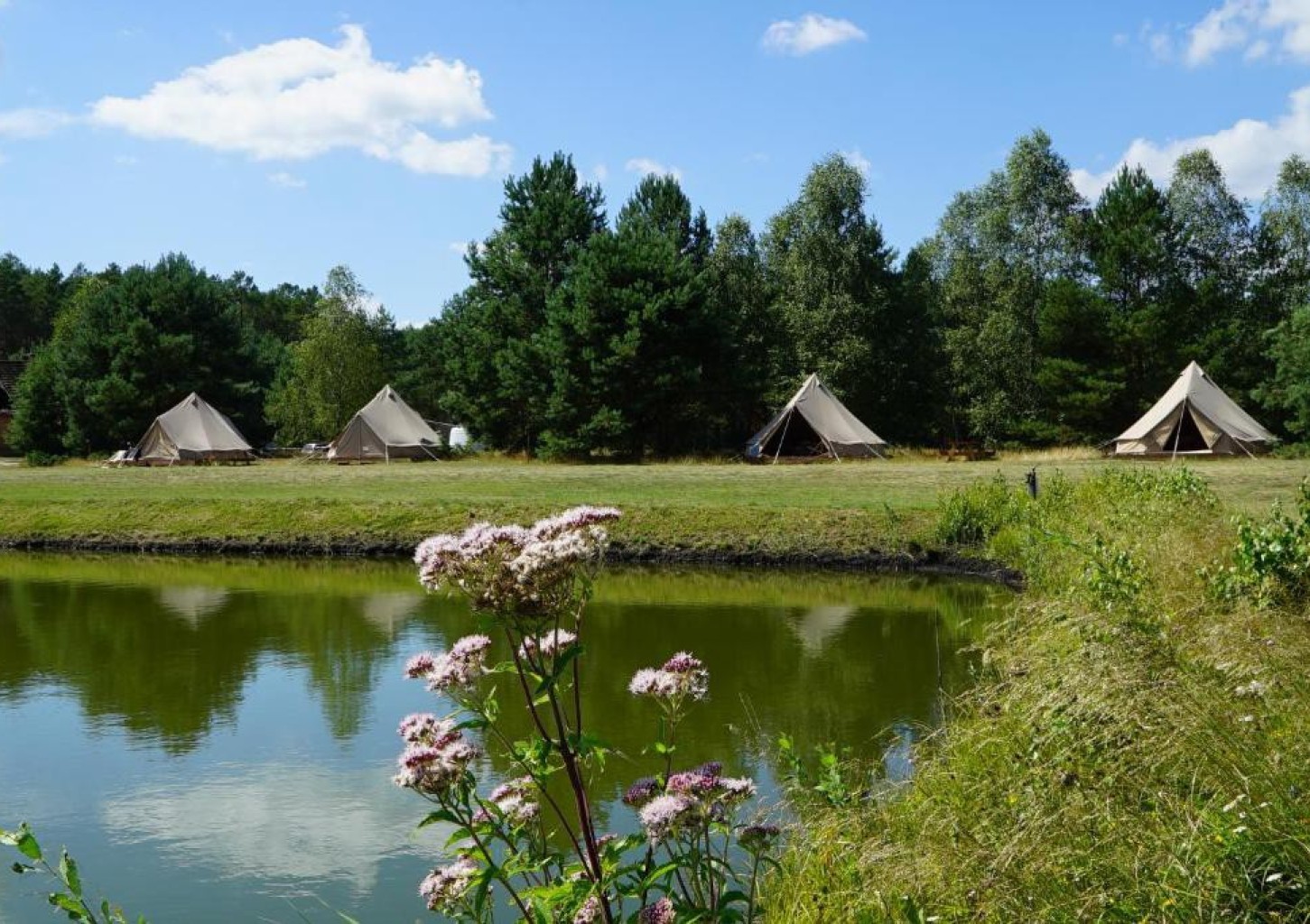 Relaksujący Pobyt w Namiocie "Bell" (2 Noce, 2 Osoby) | Glamping Kwiejcówka | Kwiejce
