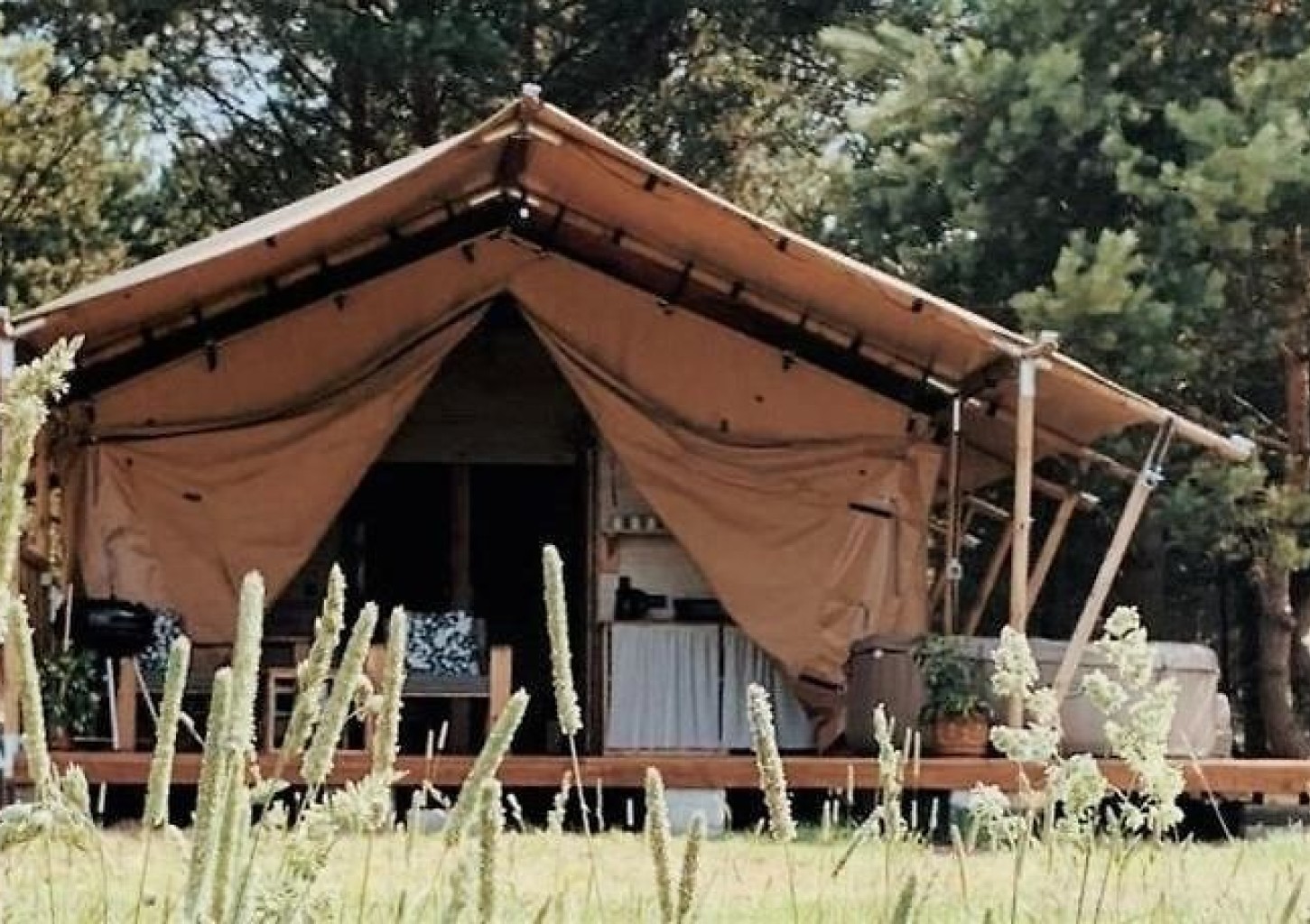 Odprężający Pobyt w Namiocie "Safari"  (2 Noce, 1-4 Osoby) | Glamping Kwiejcówka | Kwiejce