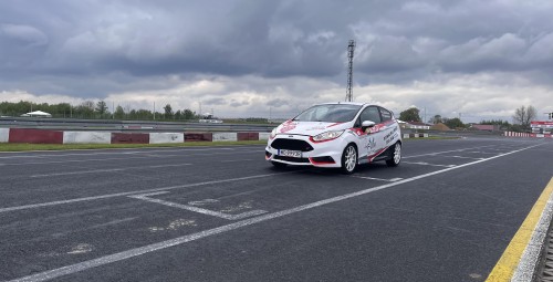 Jazda Fordem Fiestą ST | Wiele Lokalizacji | 4 okrążenia-Prezent na Imieniny_P