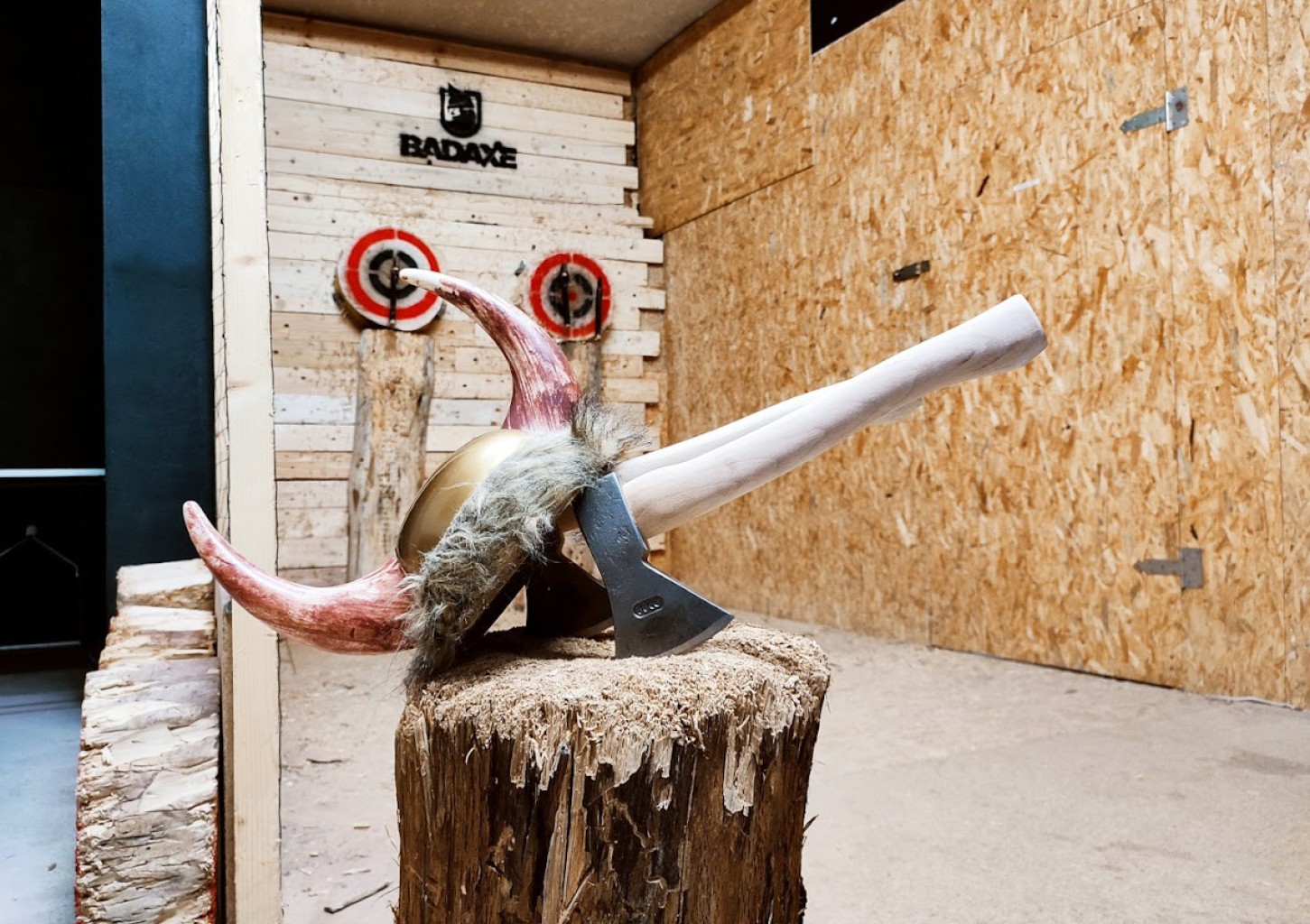 Weekendowe Rzucanie Siekierami dla Znajomych | Kraków