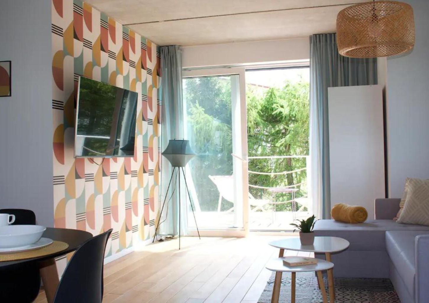 Pobyt w Apartamencie (5 Nocy, 1-4 Osoby) | Apartamenty nad morzem AHOJ & LABA