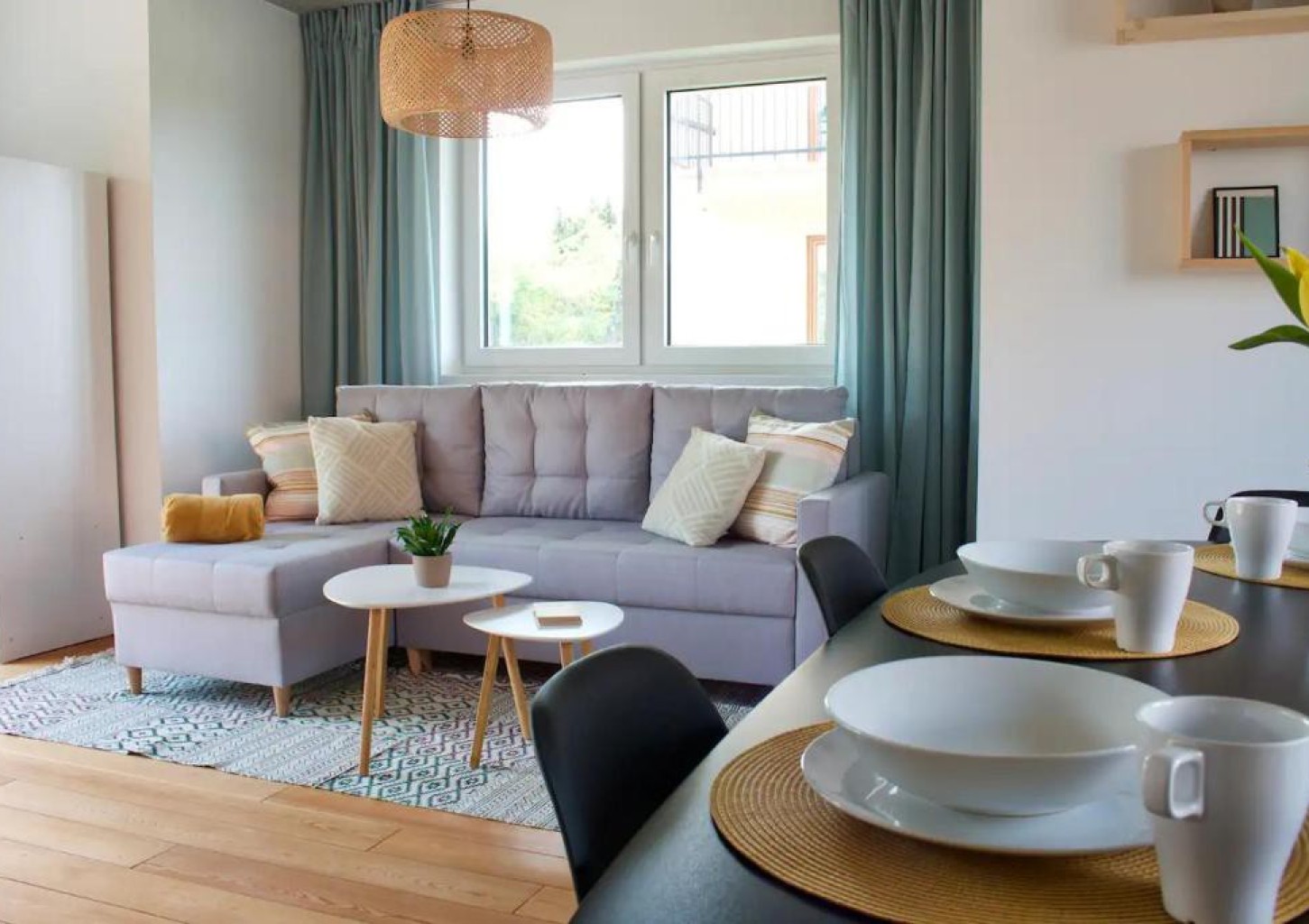 Pobyt w Apartamencie (2 Noce, 1-4 Osoby) | Apartamenty nad morzem AHOJ & LABA | Gdynia