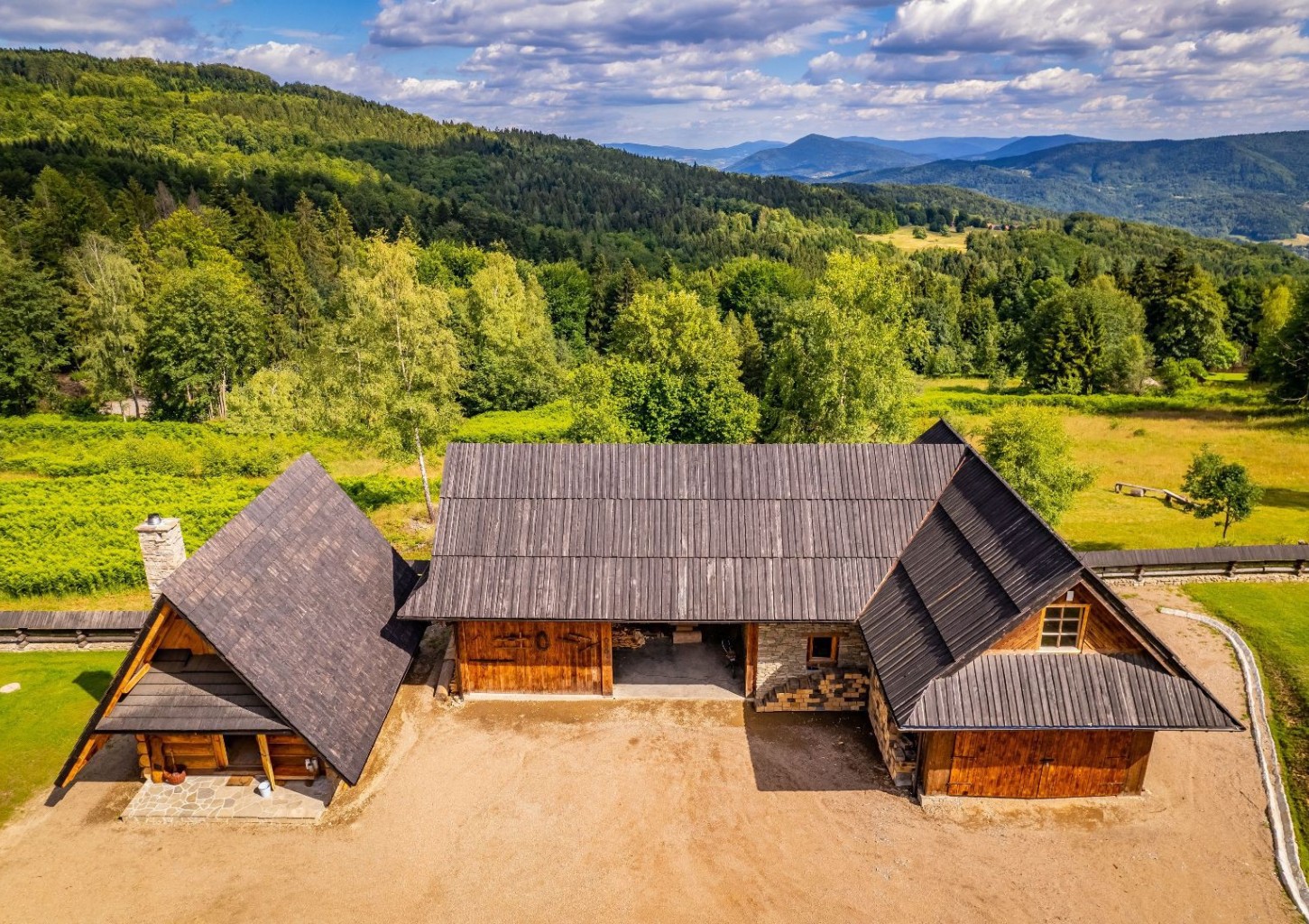 Odprężający Pobyt w Lofcie nad Stodołą (2 Noce, 1-8 Osób) | Osada Jaworzyny | Zawadka