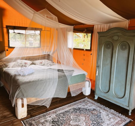 Odprężający Pobyt w Namiocie "Safari" (2 Noce, 4 Osoby) | Freedolina Glamping | Dormowo