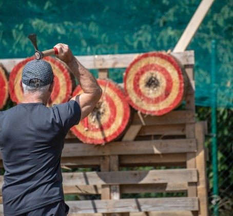 Rzucanie Siekierami do Celu dla Przyjaciół | Gdańsk