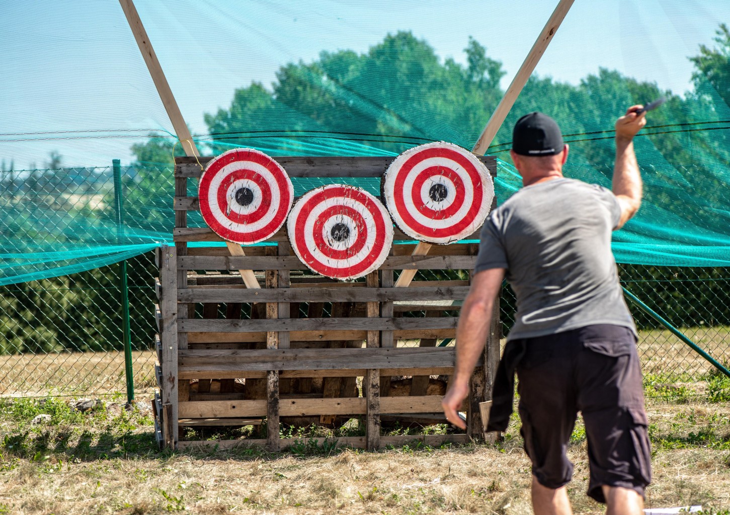 Rzucanie Siekierami do Celu dla Znajomych | Gdańsk