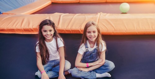 Zabawa w Parku Trampolin dla Rodziny | Warszawa-Prezent na Imieniny_S