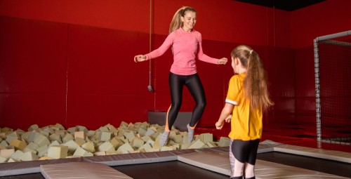 Szalona Zabawa w Parku Trampolin dla Dwojga | Warszawa-Prezent na Imieniny_S