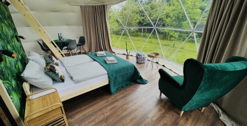 Odprężający Glamping (2 Noce, 2 Osoby) | Glamping Stacja Zieleniec | Nałęczów-Prezent dla Narzeczonej_P