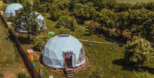 Odprężający Glamping (2 Noce, 2 Osoby) | Glamping Stacja Zieleniec | Nałęczów-Prezent dla Pary_P