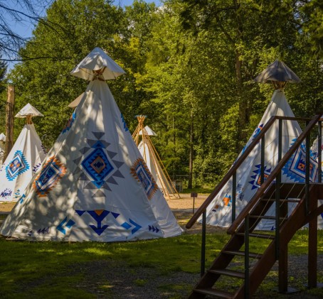 Pobyt w Indiańskim Tipi (1 Noc, 4 Osoby) | River Park | Zator