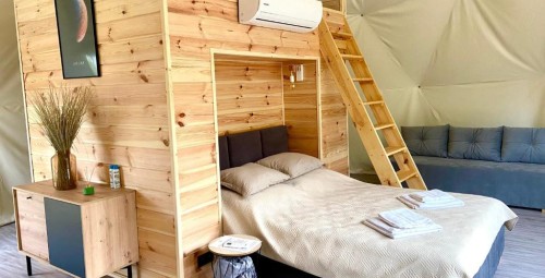Rekreacyjny Glamping (1 Noc, 6 Osób) | Planeta Glamping | Prezent dla Przyjaciół_P