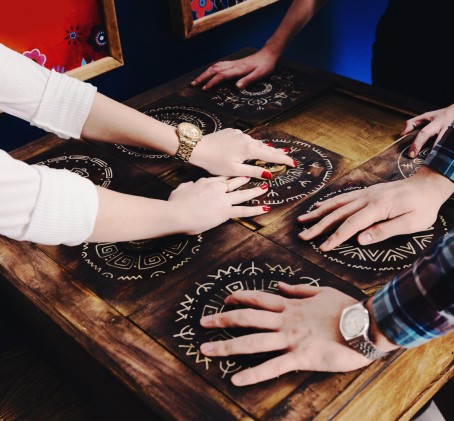 Przygoda w Escape Room "Opuszczona Klinika" dla Przyjaciół (4 osoby) | Kielce