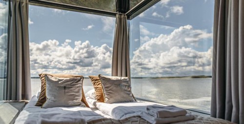 Romantyczny Pobyt w Domku na Wodzie (3 Noce, 2 Osoby) | HT Houseboats & Herbals | Mielno-Prezent dla Dwojga_P