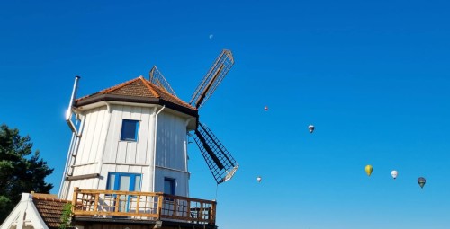 Rekreacyjny Pobyt w Wiatraku (2 Noce, 5 Osób) | Jurajskie Siedlisko | Pabianice-Prezent na Urodziny_P