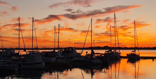 Rejs Motorówką dla Przyjaciół (3 godziny) | Szczecin-Prezent na Wieczór Kawalerski_P