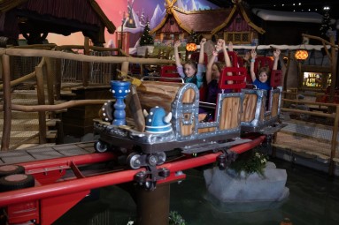 Całoroczna Przygoda w Parku Rozrywki | Kownaty-Prezent dla Dzieci_P