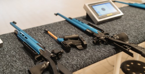 Poznaj Strzelanie z Broni Pneumatycznej dla Przyjaciół (3 Osoby) | Warszawa-Prezent dla Ukochanego_P