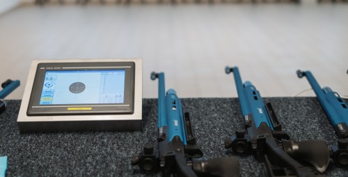 Poznaj Strzelanie z Broni Pneumatycznej dla Przyjaciół (3 Osoby) | Warszawa-Prezent dla Przyjaciół_P