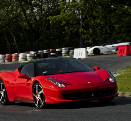 Jazda Ferrari 458 Italia (1 okrążenie) | Wiele Lokalizacji