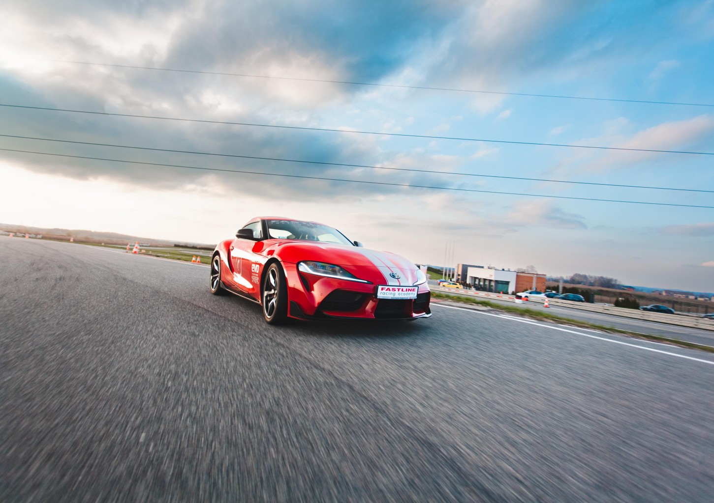 Jazda Toyota GR Supra (1 okrążenie) | Wiele lokalizacji