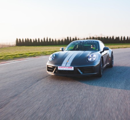 Jazda Porsche 911 Carrera 4 GTS (1 okrążenie) | Wiele lokalizacji