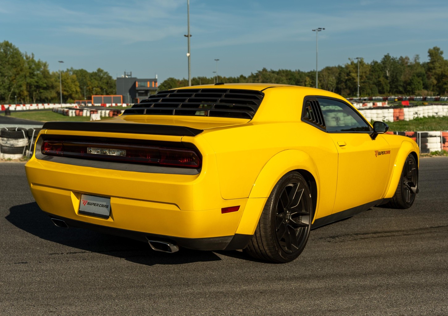 Pojedynek Dodge Viper vs. Dodge Challenger | 2 okrążenia | Wiele Lokalizacji