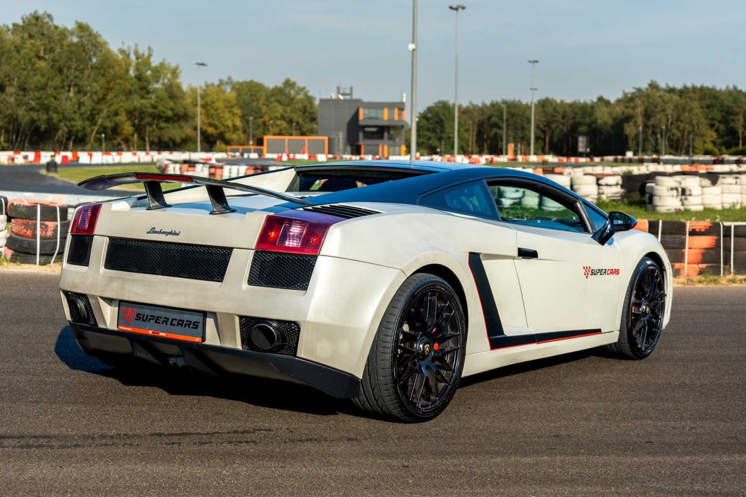 Pojedynek Lamborghini Gallardo vs. Dodge Viper | 2 okrążenia | Wiele Lokalizacji