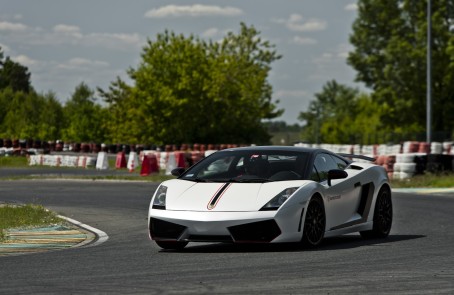 Jazda Lamborghini Gallardo (2 okrążenia) | Wiele Lokalizacji