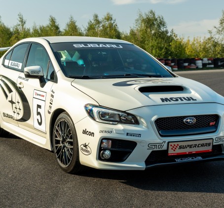 Pojedynek Subaru Impreza STI vs. Mitsubishi Lancer Evo 10 | 4 okrążenia | Wiele Lokalizacji