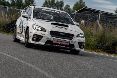 Pojedynek Subaru Impreza STI vs. Mitsubishi Lancer Evo 10 | 4 okrążenia | Wiele Lokalizacji-Prezent dla Kobiety_P