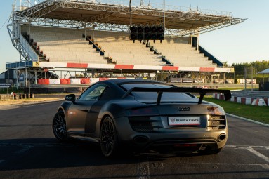 Pojedynek Lamborghini Gallardo vs. Audi R8 V10 | 4 okrążenia | Wiele Lokalizacji-Prezent dla Ukochanego_P