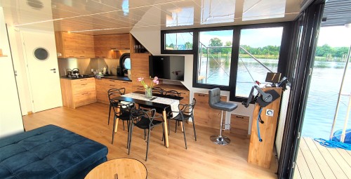 Odprężający Pobyt w Domku na Wodzie (2 Noce, 7 Osób) | HouseBoat Odra | Prezent na Rocznicę_P