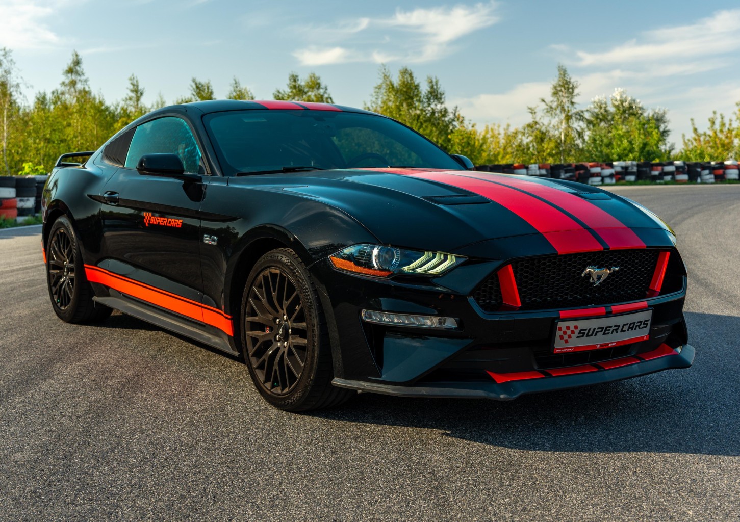 Jazda Fordem Mustangiem VIP Extreme | 2 okrążenia | Wiele Lokalizacji