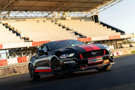 Jazda Fordem Mustangiem VIP Extreme | 2 okrążenia | Wiele Lokalizacji