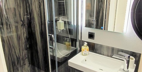 Relaksujący Pobyt w Domku na Wodzie (1 Noc, 5 Osób) | HouseBoat Odra | Prezent na Święta_P