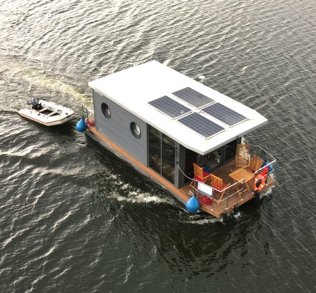 Relaksujący Pobyt w Domku na Wodzie (1 Noc, 5 Osób) | HouseBoat Odra | Uraz