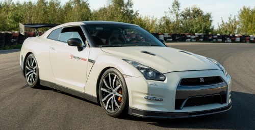 Jazda Nissanem GTR VIP Extreme (2 okrążenia) | Wiele Lokalizacji-Prezent na Urodziny_P